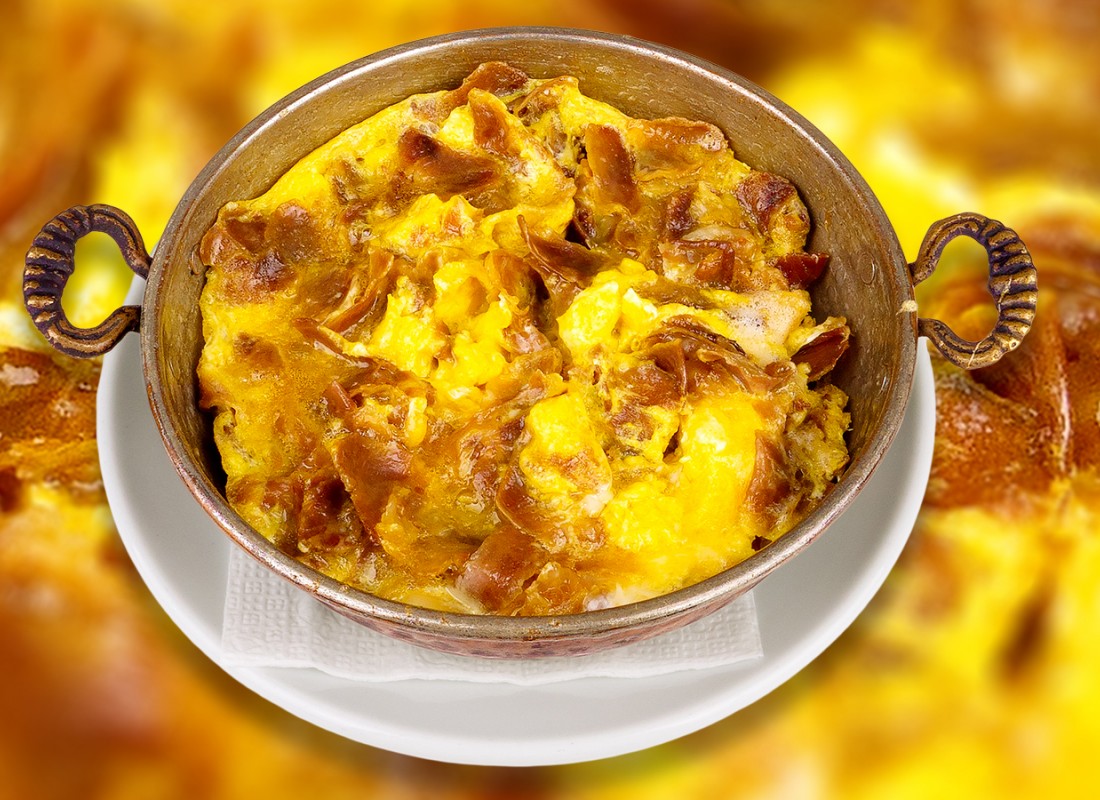 Sahanda Sucuklu Yumurta Sahanda Sucuklu Yumurta